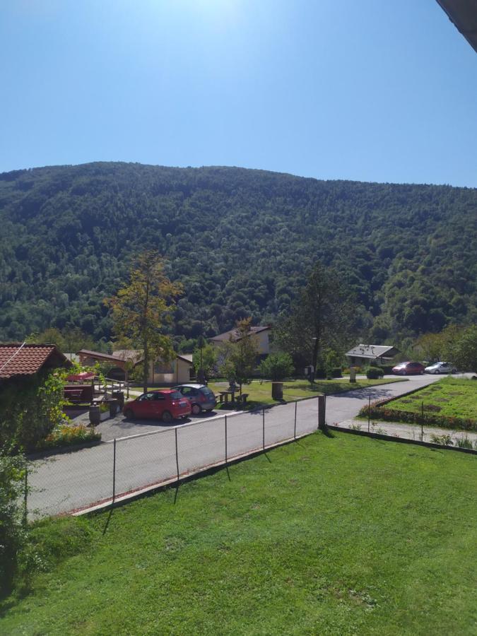 Vila Hisa Belin Podbela Exteriér fotografie