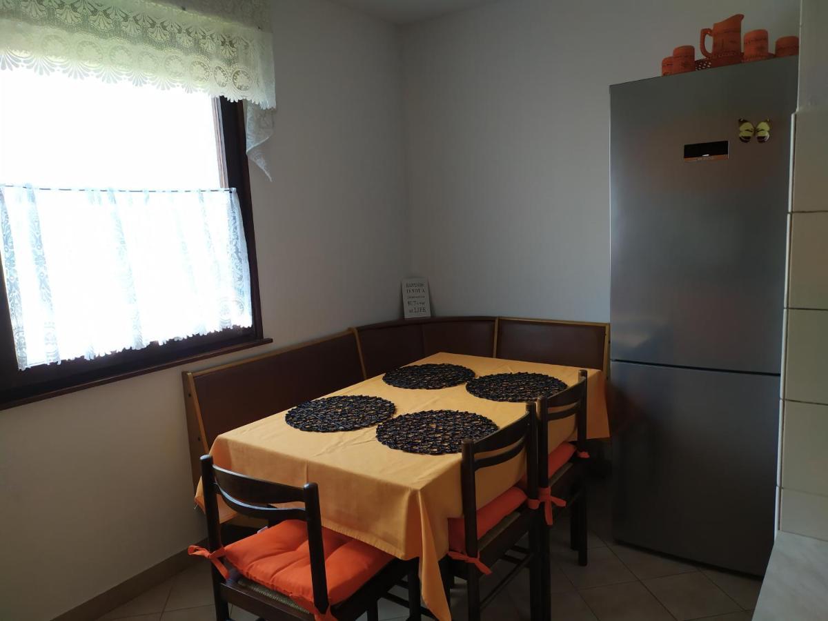 Vila Hisa Belin Podbela Exteriér fotografie